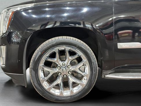 Used 2016 Cadillac Escalade ESV Luxury image 36