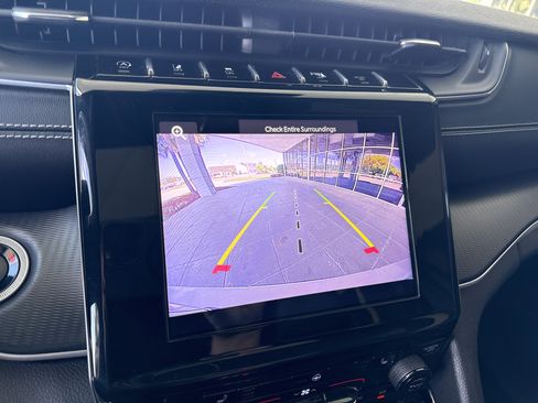 Used 2023 Jeep Grand Cherokee L Laredo image 23