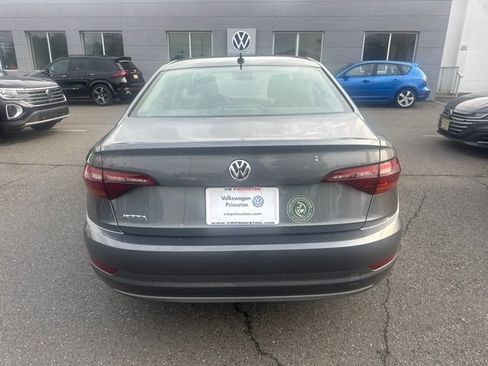 Used 2019 Volkswagen Jetta S w/ Driver Assistance Package FWD image 4