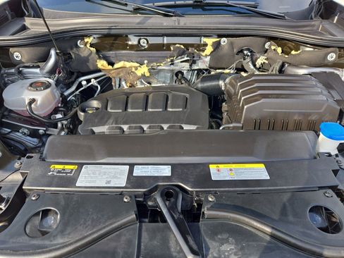 Used 2025 Volkswagen Atlas SE FWD image 32