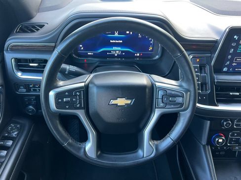 Used 2023 Chevrolet Suburban Premier image 14
