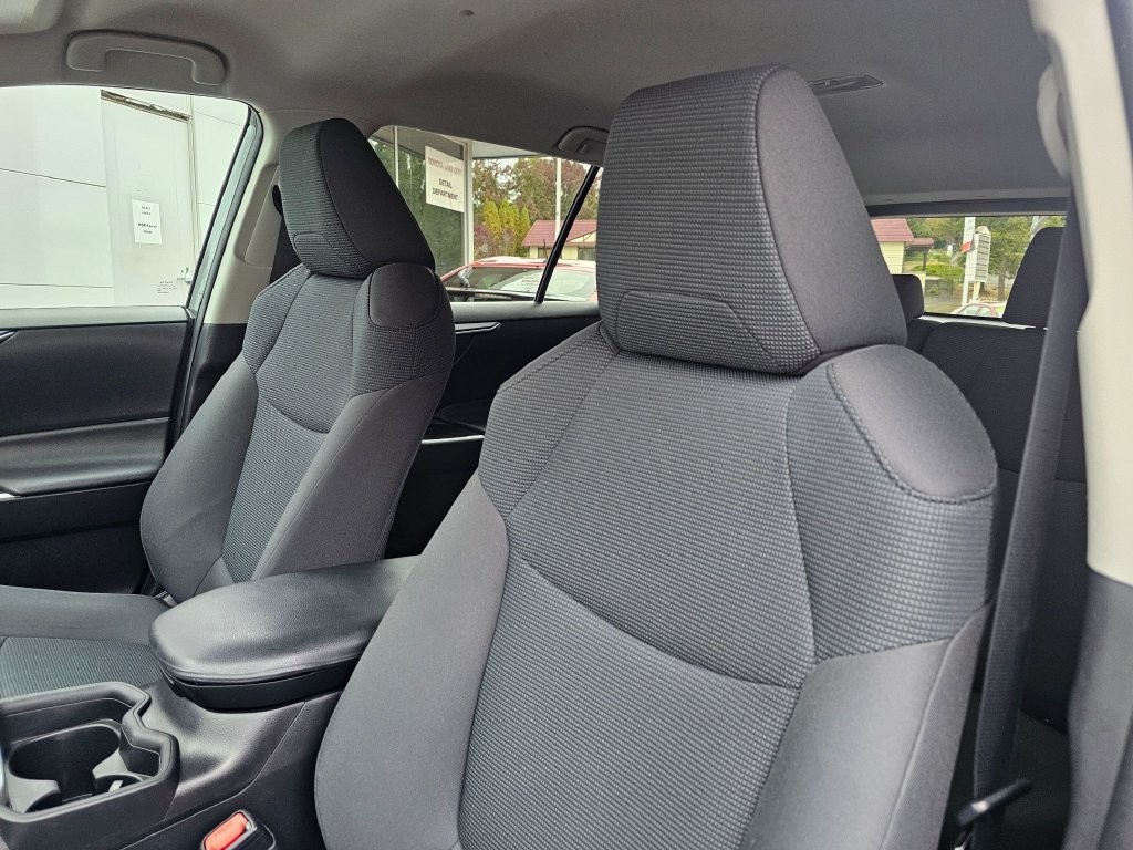 Certified 2021 Toyota RAV4 LE AWD/4WD image 20