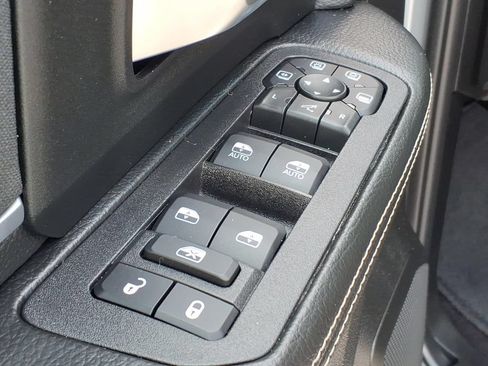 Certified 2026 RAM 2500 Big Horn AWD/4WD image 10
