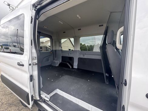Used 2019 Ford Transit 150 XLT image 15