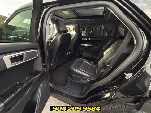 Used 2021 Ford Explorer Limited w/ Equipment Group 301A RWD image 30