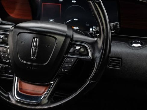 Used 2021 Lincoln Navigator Reserve w/ Luxury Package image 21