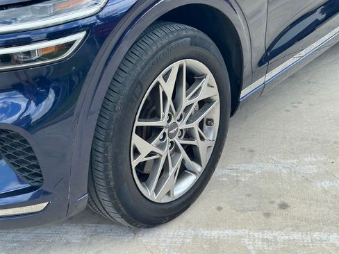 Used 2025 Genesis GV70 2.5T AWD/4WD image 9
