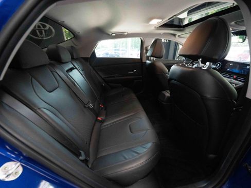 Used 2022 Hyundai Elantra Limited FWD image 24