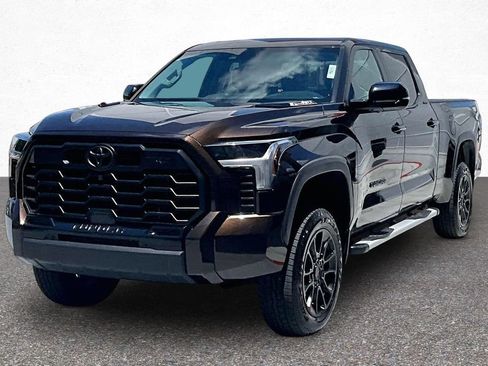 Used 2024 Toyota Tundra Limited w/ TRD Off-Road Package AWD/4WD image 4