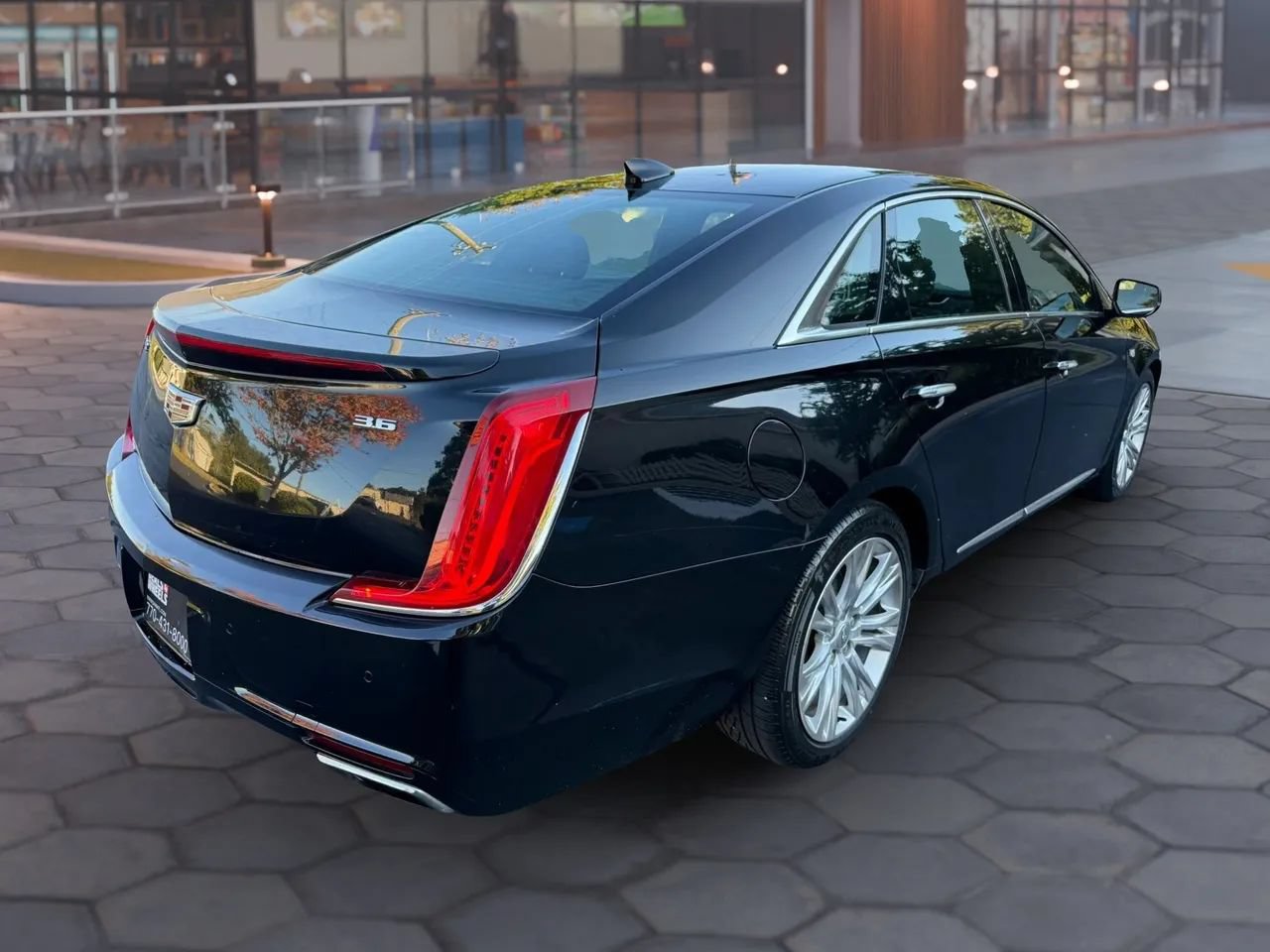 Used 2018 Cadillac XTS Luxury AWD/4WD image 5