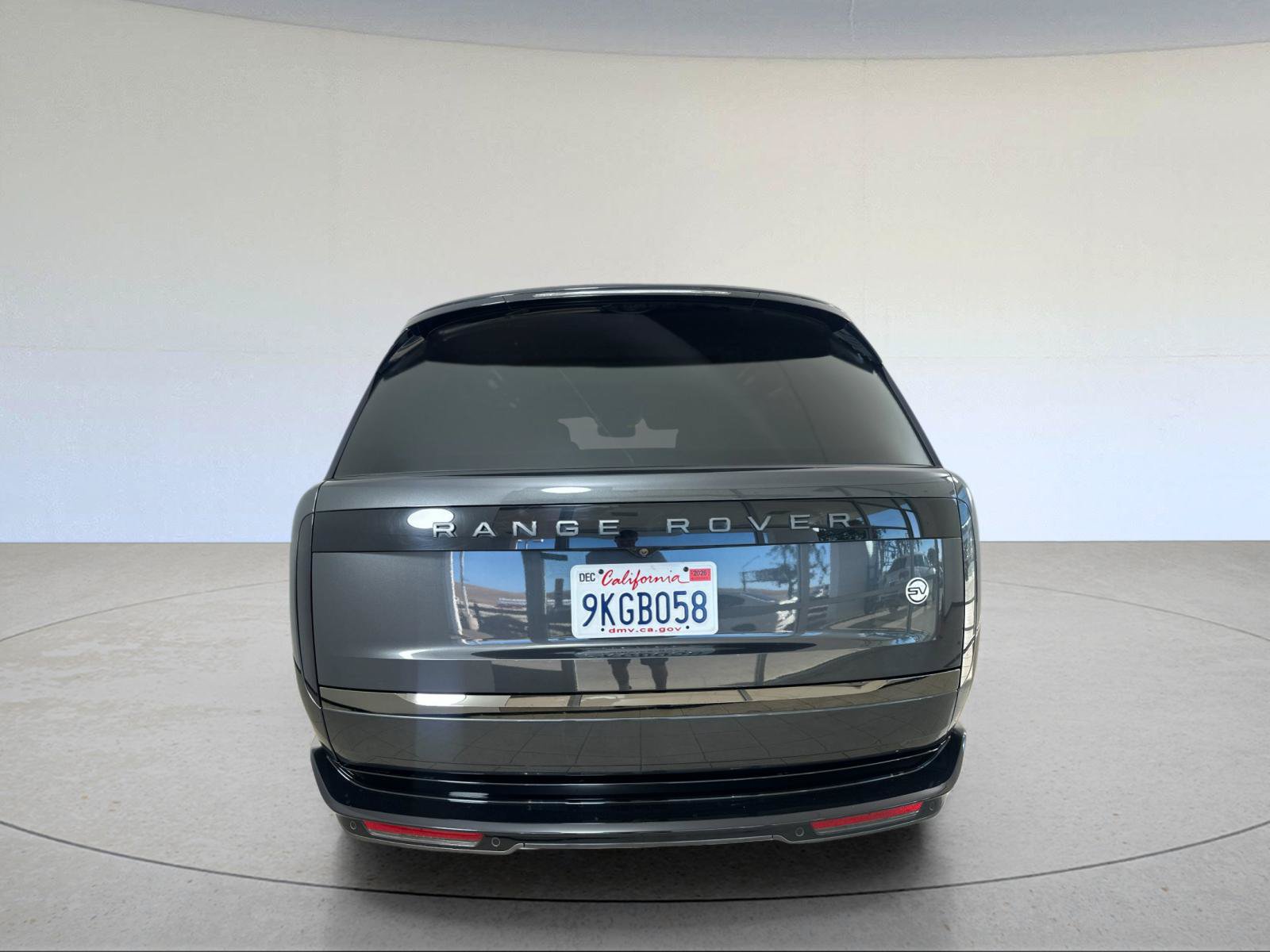 Used 2023 Land Rover Range Rover SV AWD/4WD image 5