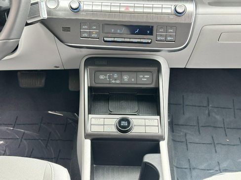 Used 2024 Hyundai Kona SEL w/ Convenience Package FWD image 20