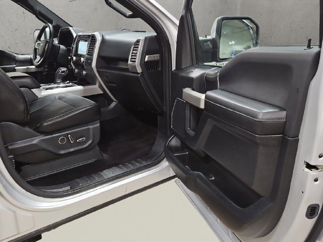 Used 2016 Ford F150 Lariat w/ Equipment Group 501A Mid AWD/4WD image 19