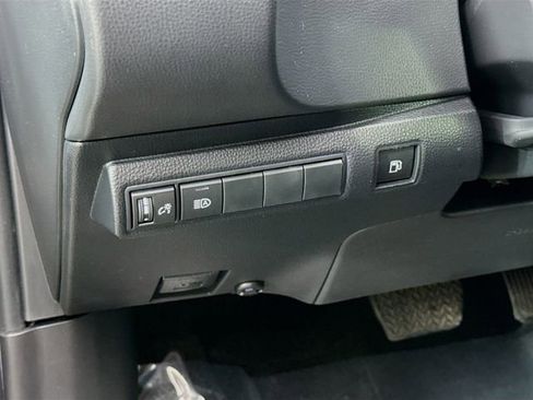 Used 2023 Toyota Corolla LE image 10