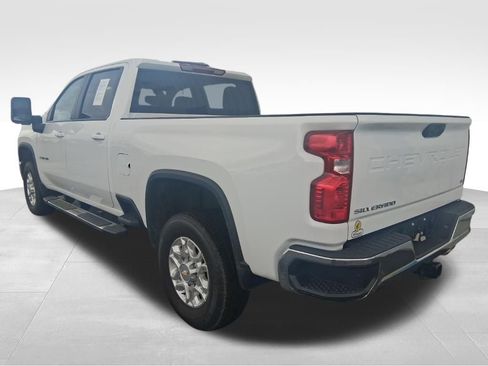 Used 2024 Chevrolet Silverado 2500 LT AWD/4WD image 4