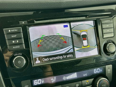 Used 2019 Nissan Rogue SL FWD image 22