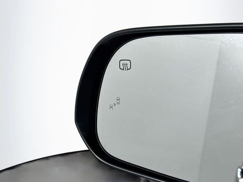 Used 2019 Toyota Sienna XLE image 17