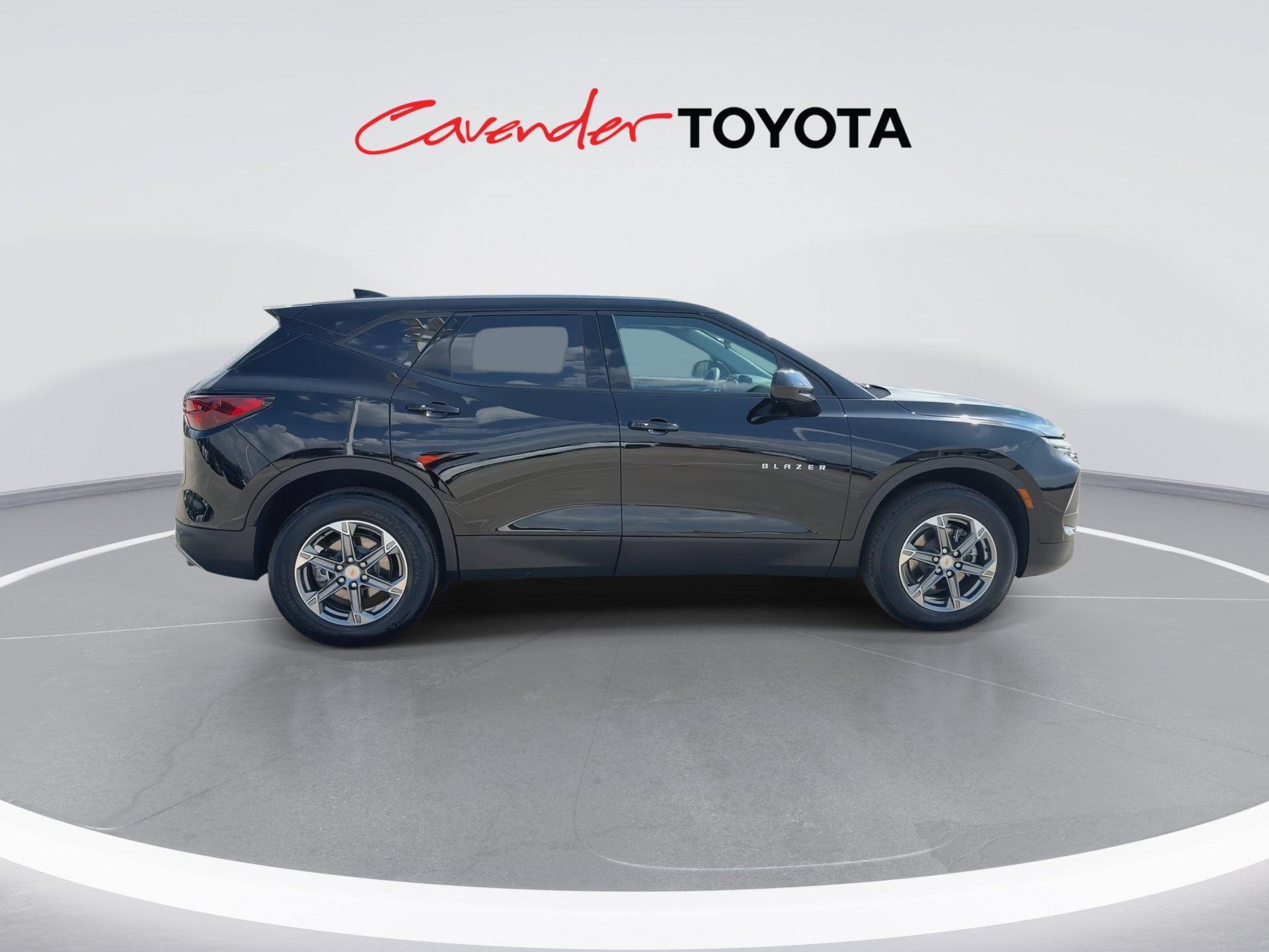 Used 2026 Chevrolet Blazer LT FWD image 9