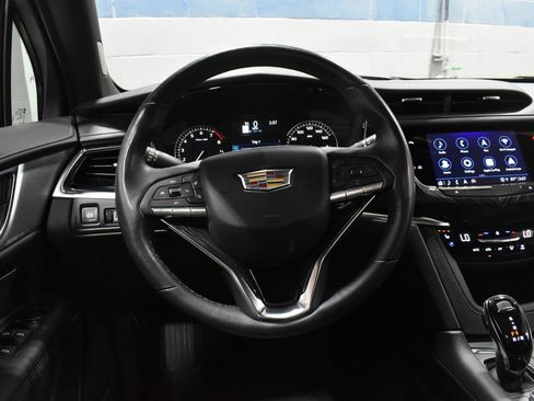 Certified 2024 Cadillac XT6 Premium Luxury FWD image 7