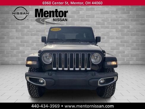 Used 2018 Jeep Wrangler Unlimited Sahara image 2
