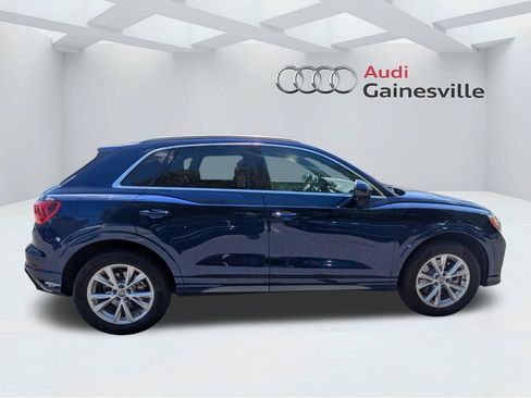Used 2021 Audi Q3 2.0T Premium w/ Convenience Package AWD/4WD image 2