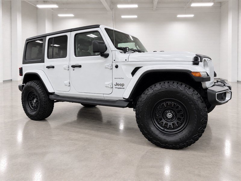 Used 2021 Jeep Wrangler Unlimited Sahara w/ Dual Top Group AWD/4WD image 12