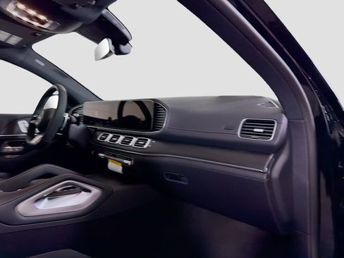 New 2026 Mercedes-Benz GLE 53 AMG 4MATIC Coupe image 32