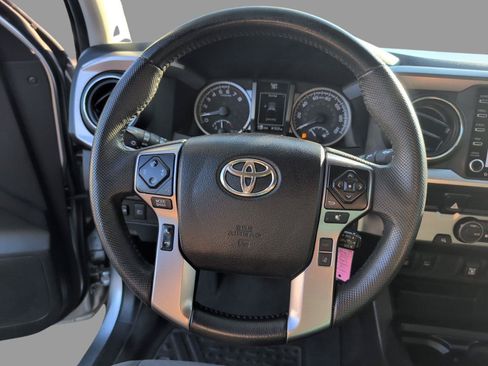 Used 2022 Toyota Tacoma SR5 w/ Technology Package RWD image 25