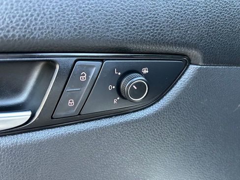 Used 2022 Volkswagen Passat 2.0T SE image 18