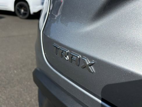 Used 2024 Chevrolet Trax LS image 31