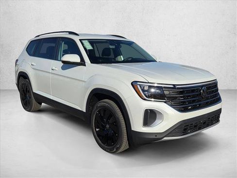 New 2026 Volkswagen Atlas SE image 7