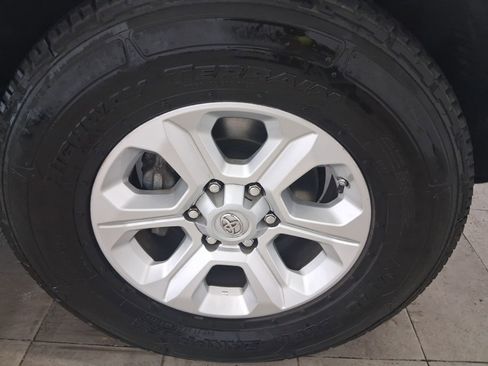 Used 2015 Toyota 4Runner SR5 RWD image 11