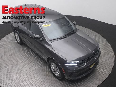 Used 2025 Dodge Durango GT RWD image 3