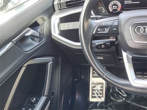 Used 2020 Audi Q3 2.0T Prestige w/ Prestige Package image 23