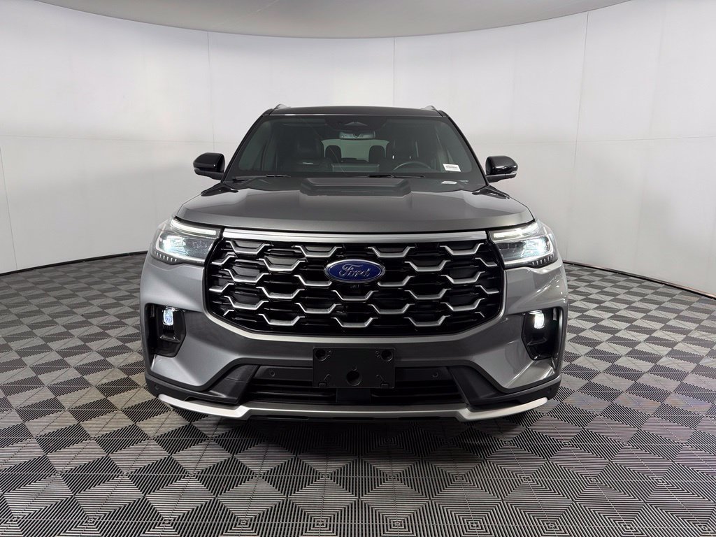 Used 2025 Ford Explorer Platinum w/ LUX Leather Package AWD/4WD image 2