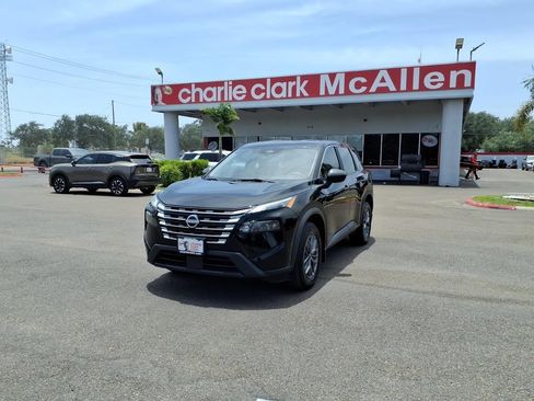Used 2024 Nissan Rogue S FWD image 1