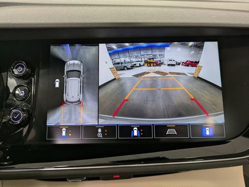 Used 2023 Buick Envision Avenir image 14