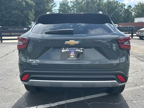 New 2026 Chevrolet Trax LT w/ LT Convenience Package FWD image 8