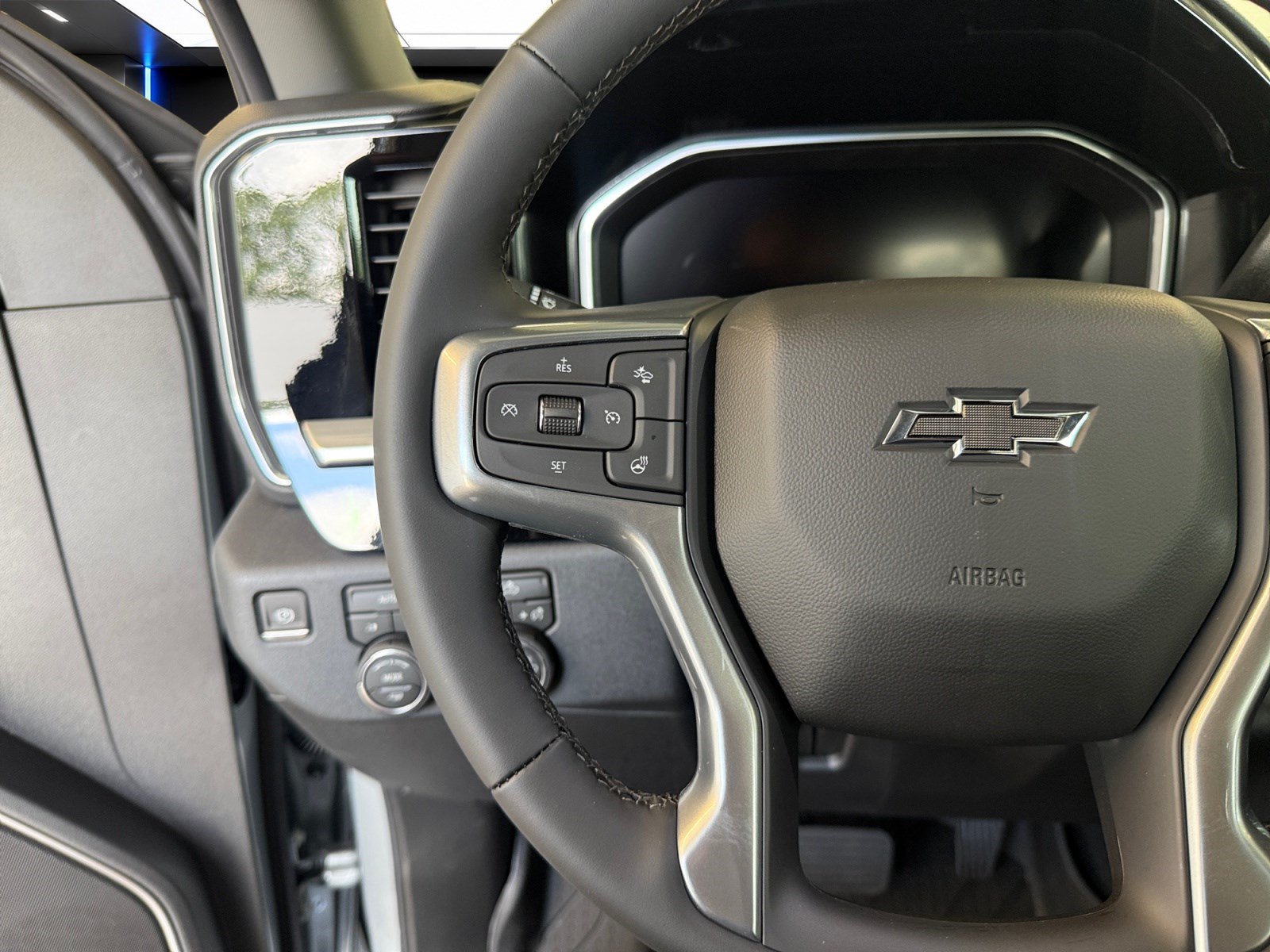 New 2026 Chevrolet Silverado 1500 RST w/ RST Select Package AWD/4WD image 24