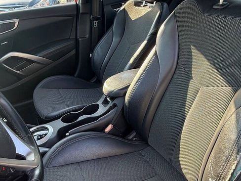 Used 2016 Hyundai Veloster w/ Option Group 02 FWD image 14