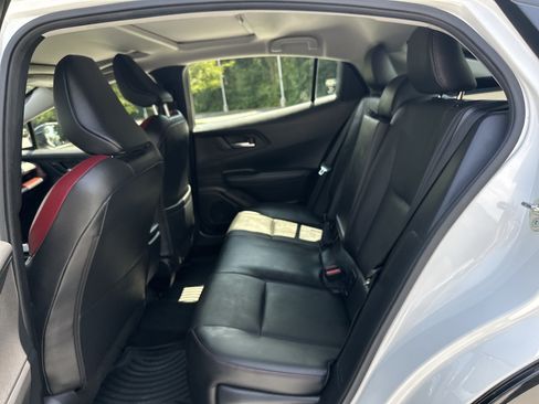 Certified 2023 Toyota Prius Prime FWD image 31