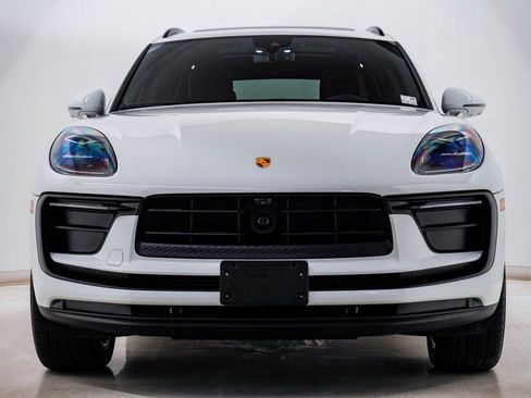 Certified 2025 Porsche Macan AWD/4WD image 6