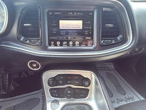 Used 2016 Dodge Challenger R/T Scat Pack w/ Leather Interior Group image 10