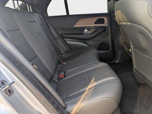 Certified 2025 Mercedes-Benz GLE 450 4MATIC image 17
