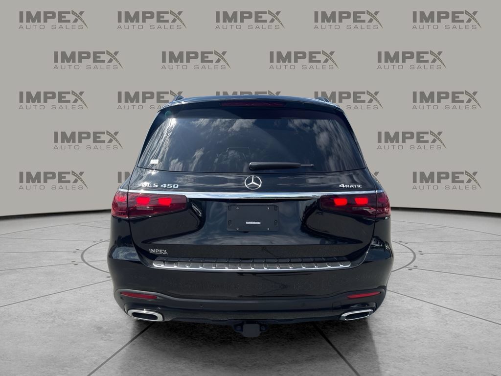 Used 2025 Mercedes-Benz GLS 450 4MATIC image 4