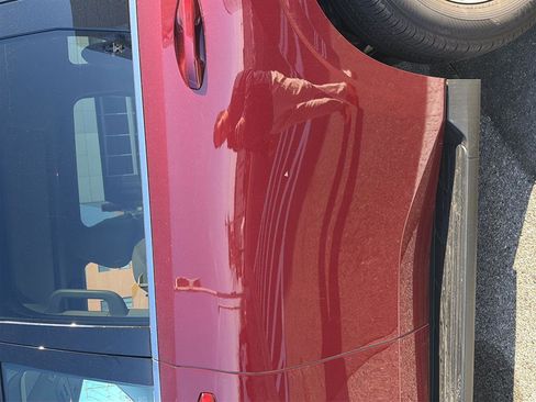 Used 2025 Nissan Armada Platinum image 44