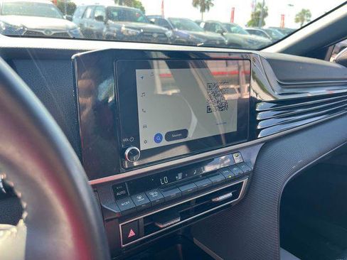 Certified 2025 Toyota Camry SE FWD image 19