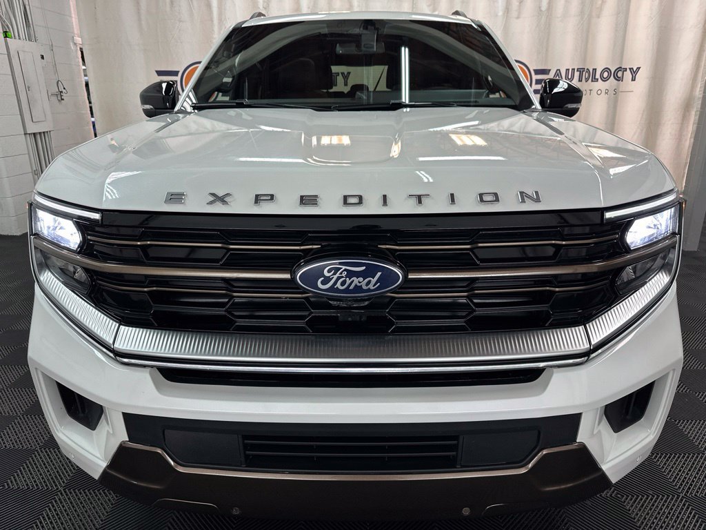 Used 2025 Ford Expedition Max King Ranch AWD/4WD image 3