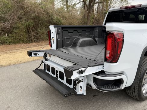 New 2026 GMC Sierra 1500 Denali w/ Denali Reserve Package image 15