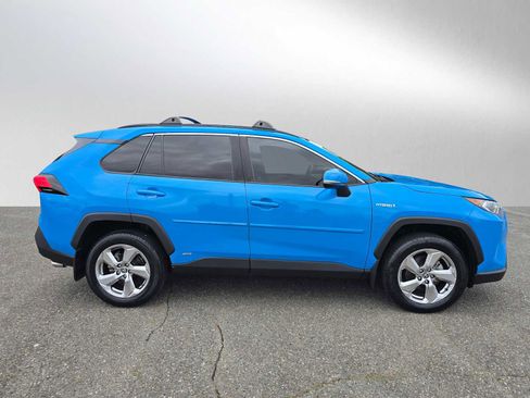 Certified 2021 Toyota RAV4 XLE Premium AWD/4WD image 2